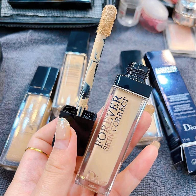 Kem che khuyết điểm Dior