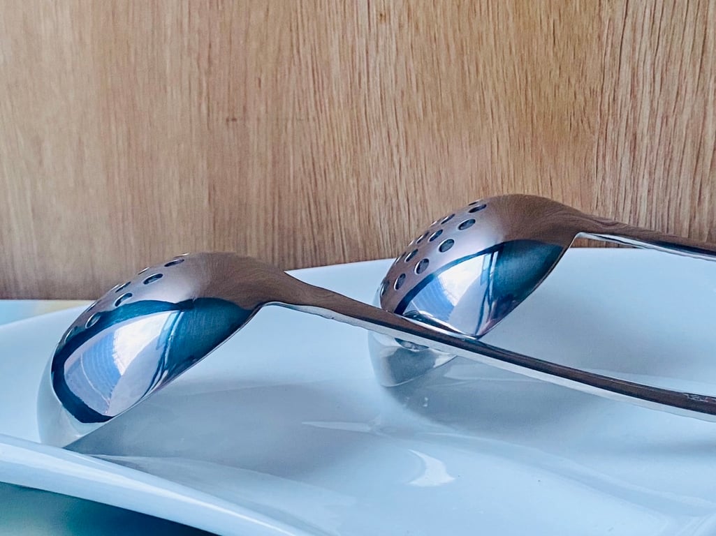 Muôi thủng và muôi canh cán khắc Chockmen 19cm