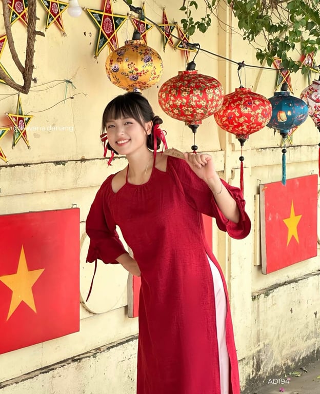 AD HVN cổ yếm Ý Lan đỏ (có bigsize)