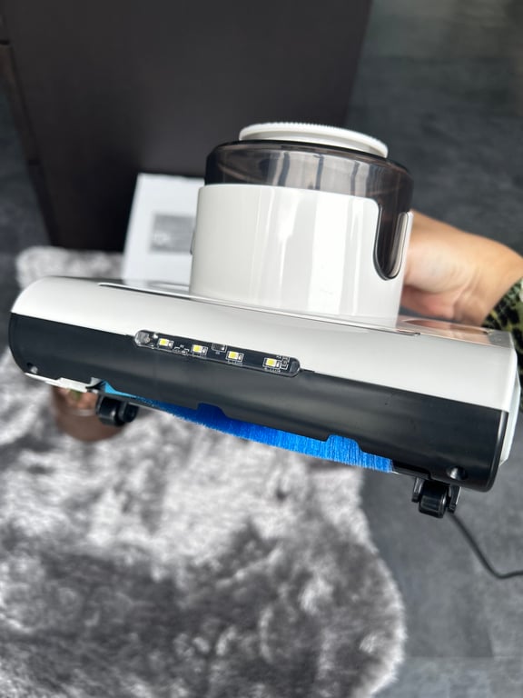 Máy hút bụi giường nệm Lebenlang LBL1369