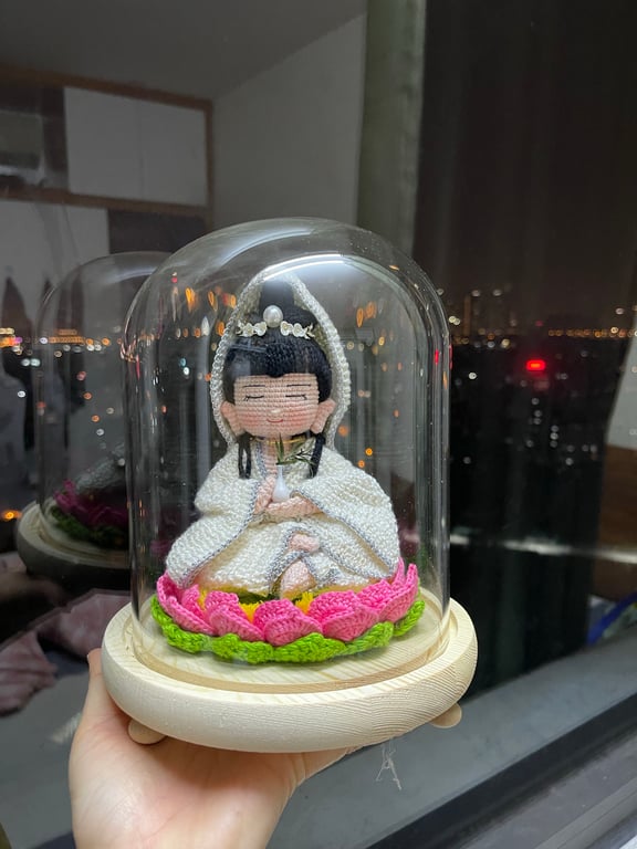 Khung kính tròn có đèn led size 12*22cm