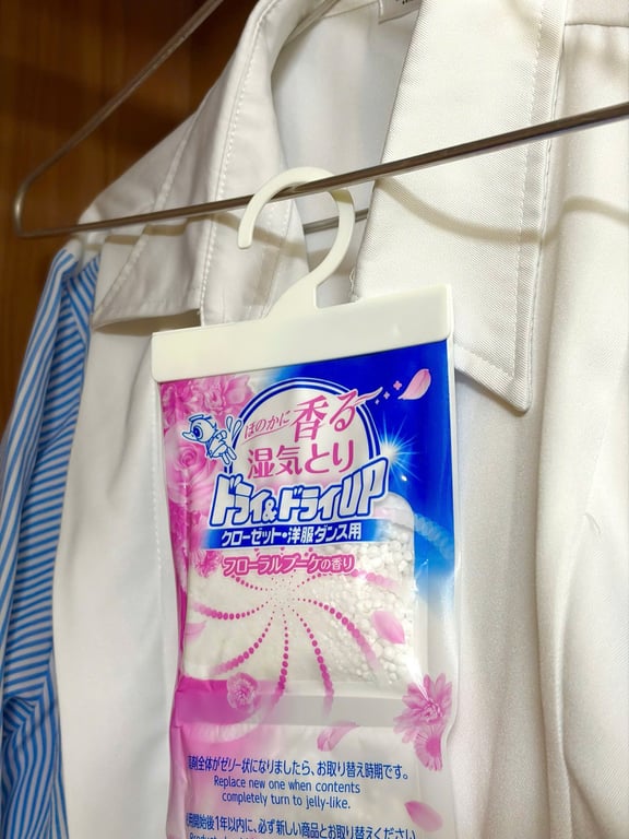 Gói 4 túi chống ẩm mốc & làm thơm tủ Hakugen Nhật Bản