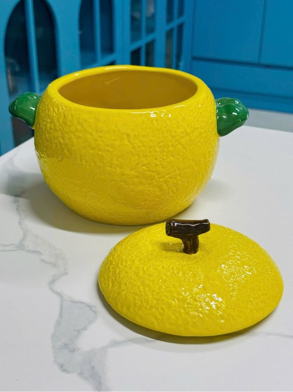 Em THỐ SỨ TRÁNG MEN VÀNG HÌNH QUẢ CAM 2.2L