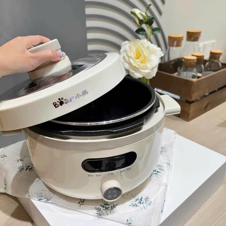 Nồi áp suất bear 4L