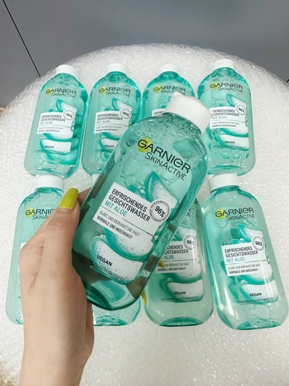 TONNER GARNIER Refreshing Botanical Toner Aloe Extract - 200ml Đức