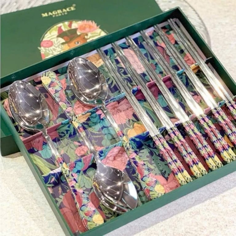 HỘP 6 ĐÔI ĐŨA + 6 THÌA PHỞ MAGRACE