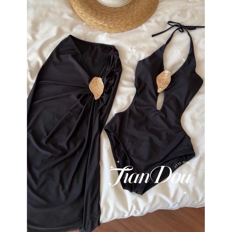 Bộ Bikini 1 Mảnh Kèm Quây Dài Xẻ Tà Vỏ Sò