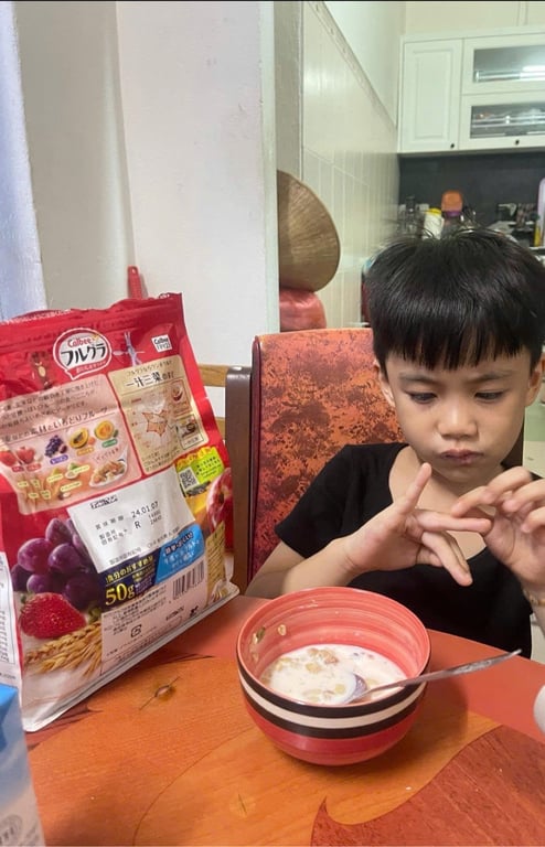 Ngũ cốc Calbee 750g Nhật Bản