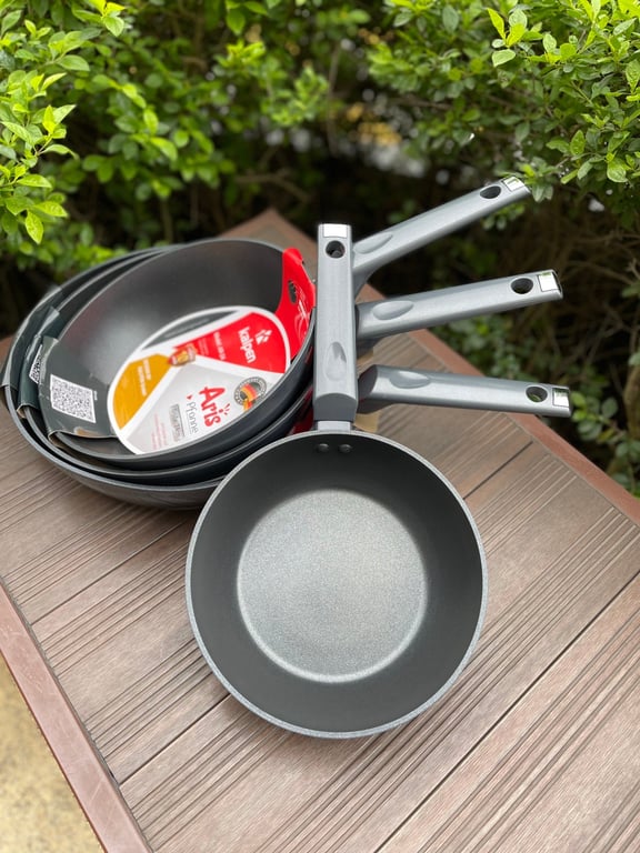 CHẢO CHỐNG DÍNH SÂU LÒNG ĐÁY TỪ KALPEN ARIS ĐỦ SIZE 20CM, 24CM, 26CM, 28CM