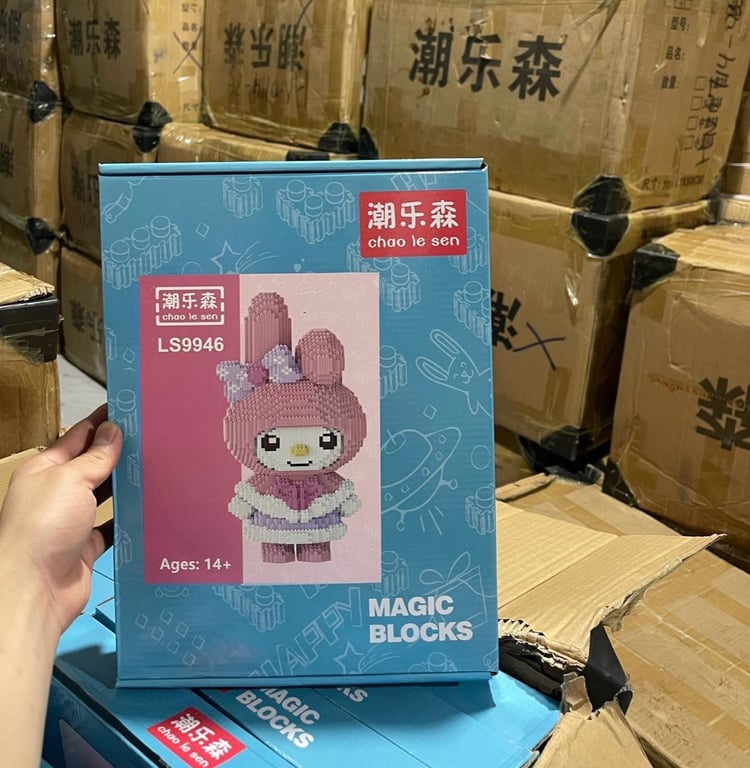 Bộ mô hình  Thỏ tím, bạn Kurome