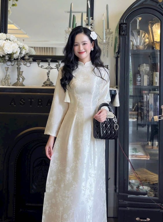 AD Gấm lá trúc cổ trụ - trắng (có bigsize)