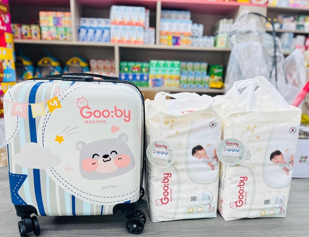 vali siêu xinh cho các bé. Size 18 inch (40x40cm)