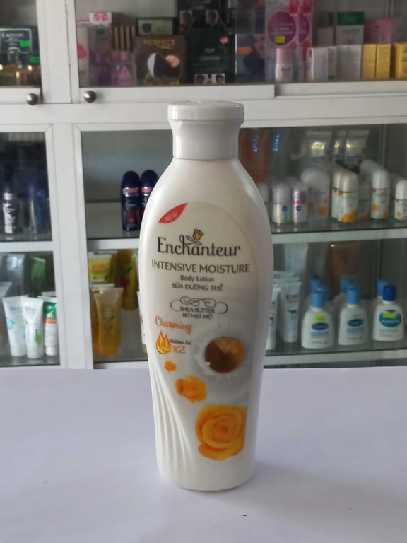 Sữa dưỡng thể enchanteur