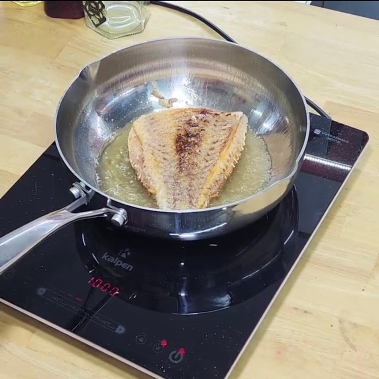 CHẢO INOX ĐÚC LIỀN KHỐI CÓ MIỆNG RÓT KALPEN ZENGER 20-24-26-28CM