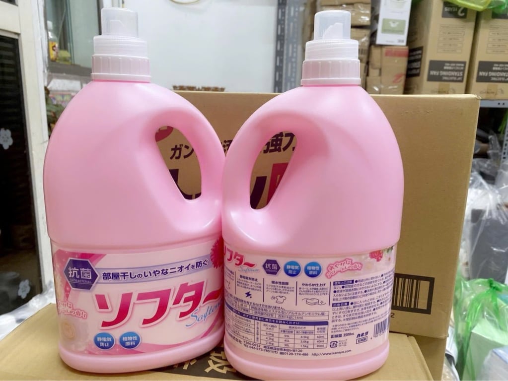 Nước xả vải hương hoa Can 2,5L Kaneyo