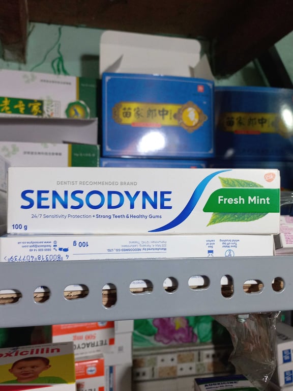 Sensodyne   100g xanh lá
