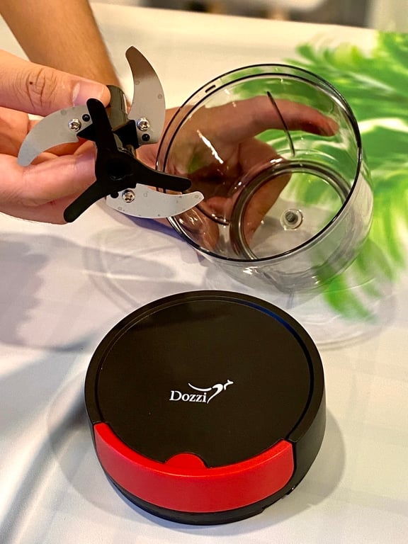 dụng cụ xay tỏi ớt Dozzi 520ml