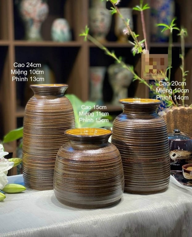 Bộ 3 chiếc bình men mộc gốm Bát Tràng dáng ''quốc dân''