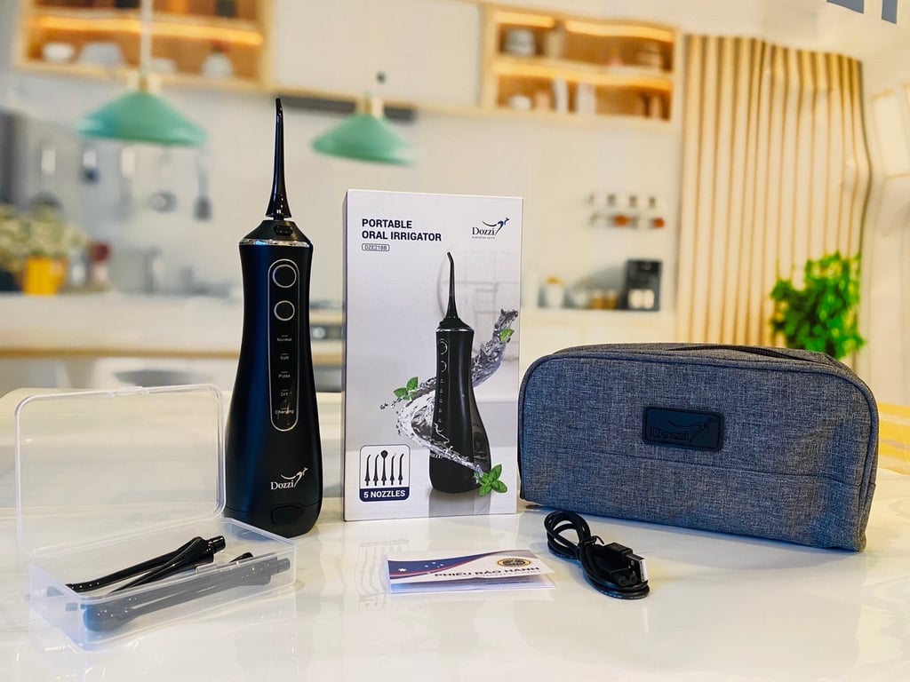 MÁY TĂM NƯỚC CẦM TAY DOZZI