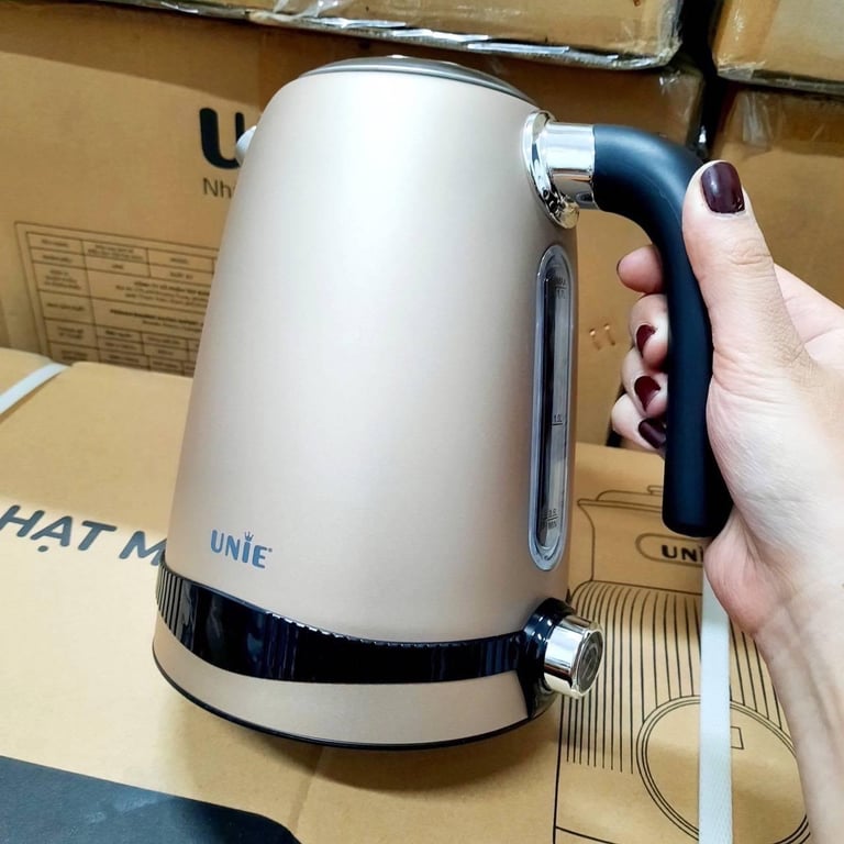 Ấm siêu tốc UNIE UEK1762C