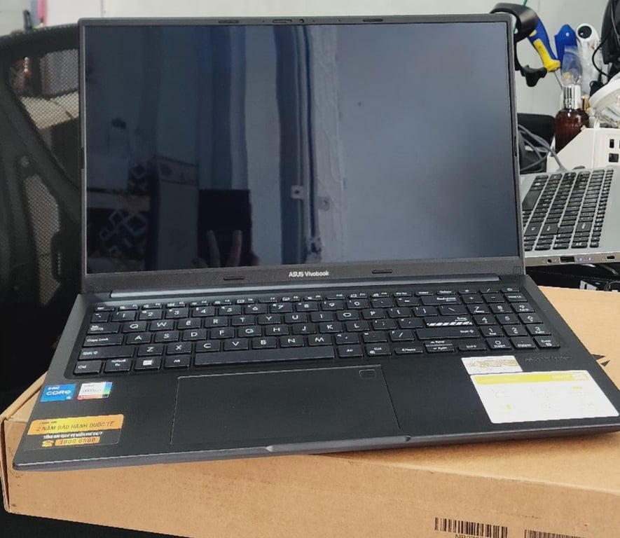 Laptop Asus Vivobook 15 OLED A1505VA-L1114W (Core i5-13500H | 16GB | 512GB | Iris Xe Graphics | 15.6inch FHD | Windows 11 SL | Đen)