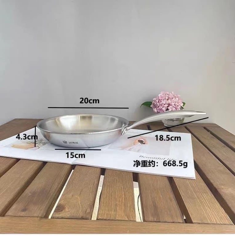Chảo Lunkai cạn lòng size 20cm LK13. Độ dày 2.9mm