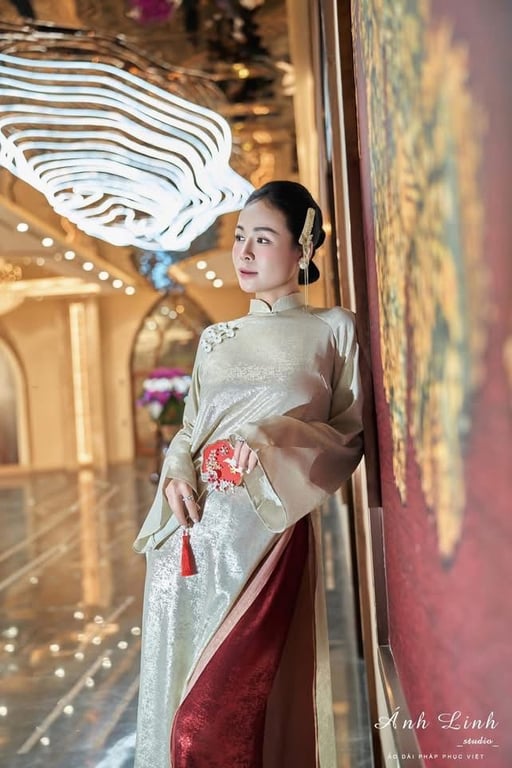 Áo dài nâu ánh nhũ 4 tà