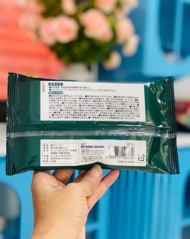 Set 40 giấy ướt làm sạch giày da, túi da Nhật Bản