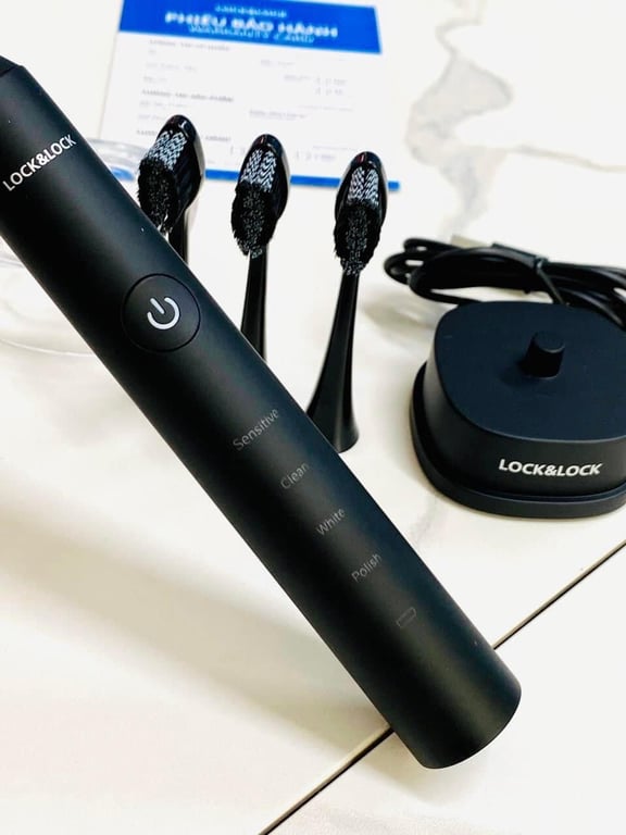 Bàn chải đánh răng điện Lock&Lock sạc không dây ENR346