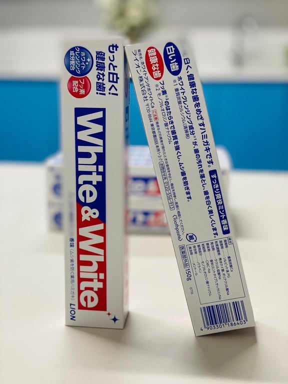 Kem đánh răng White & White Nhật Bản