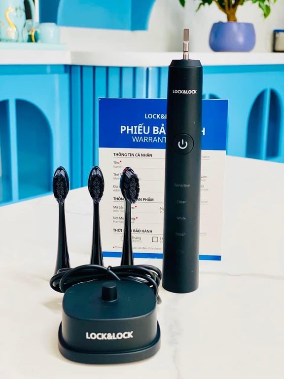 Bàn chải đánh răng điện Lock&Lock sạc không dây ENR346