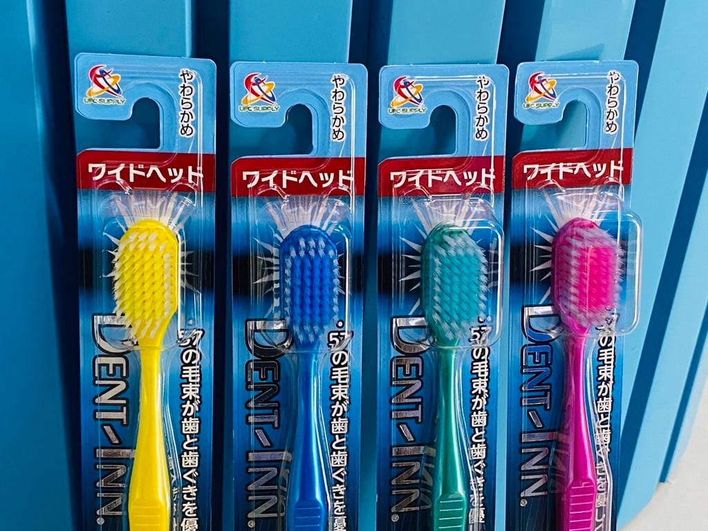 Bàn chải đánh răng DENT-INN Nhật Bản