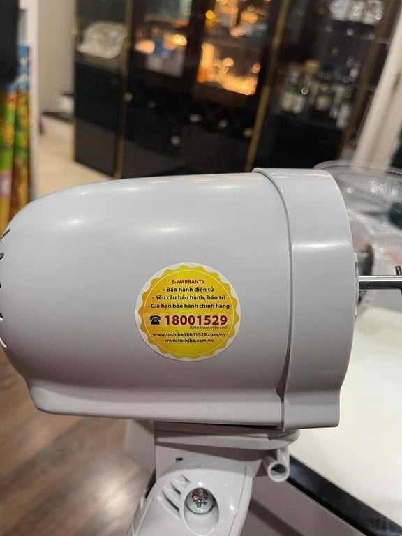 Quạt Cây Đứng Toshiba F-LSA20-HVN