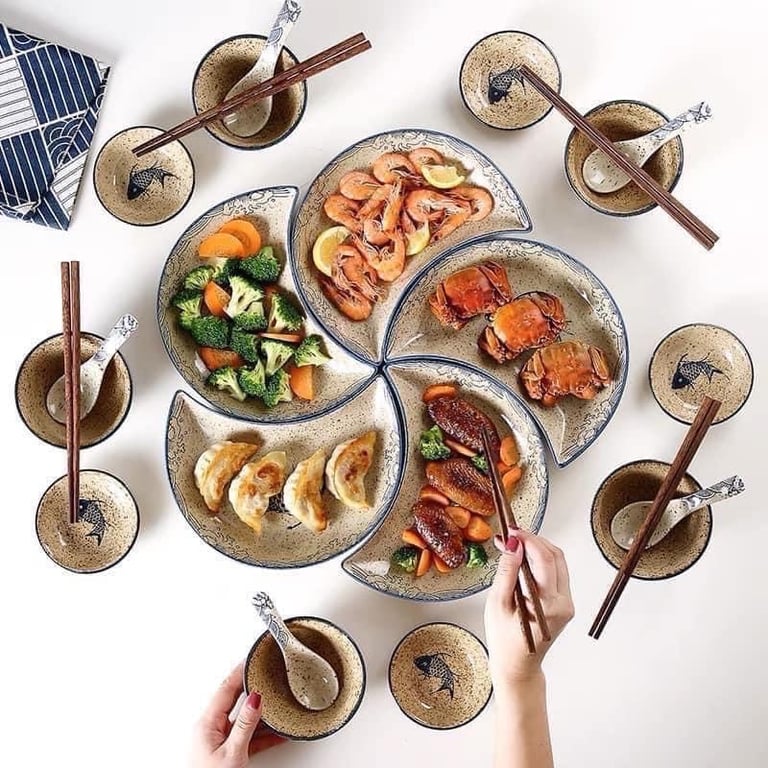 Bộ đĩa bán nguyệt xếp hình hoa - Bộ đĩa gốm sứ Nhật Bản cao cấp