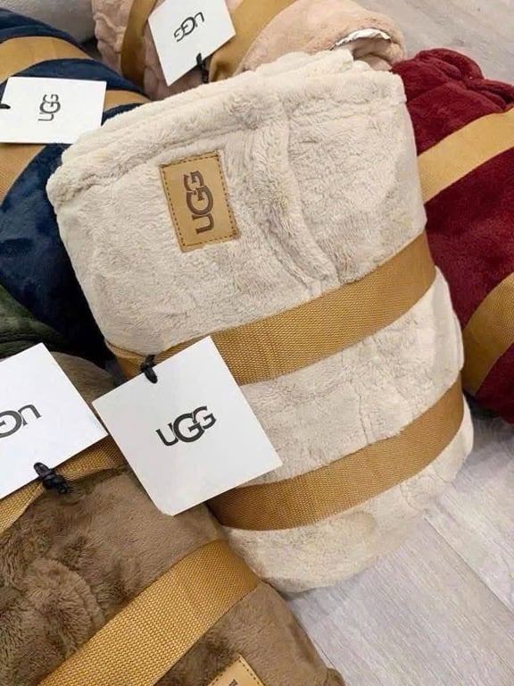 CHĂN LÔNG THỎ UGG SIZE LỚN BAO PHÊ