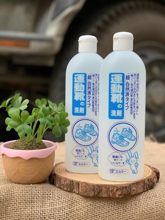 Nước giặt giày cao cấp Kose Nhật