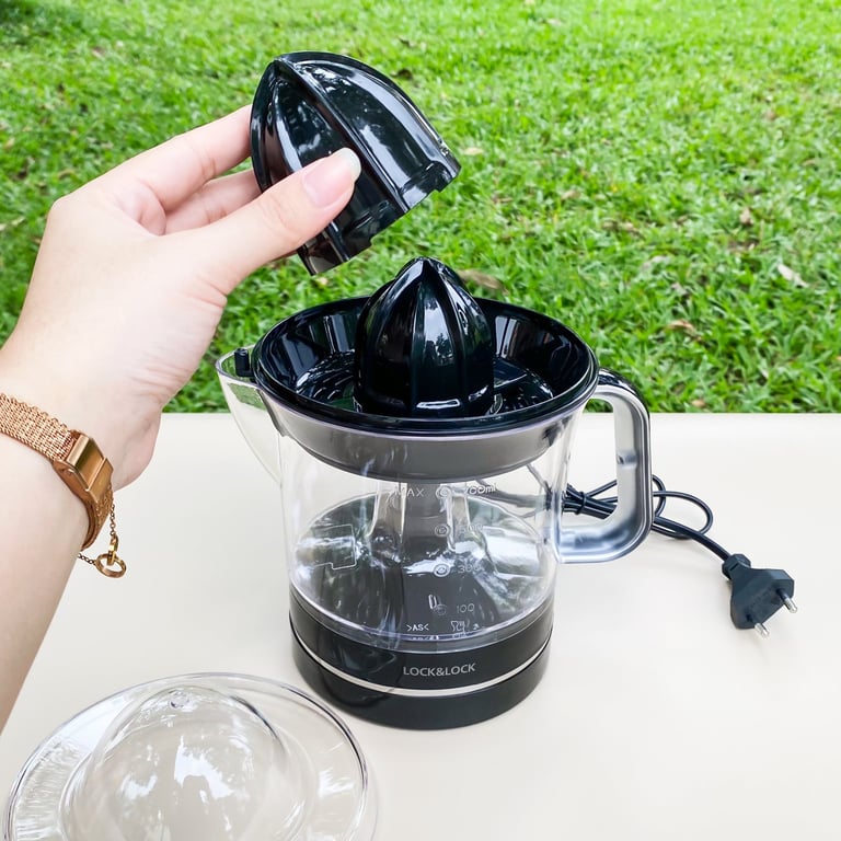 Máy vắt cam 0,7L Lock&Lock EJJ236 - màu đen