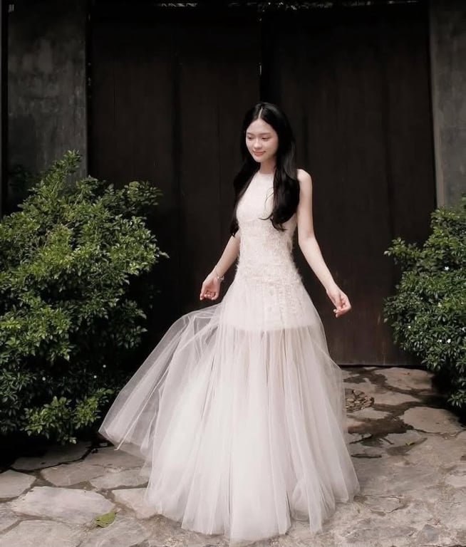 Váy cổ yếm phối lưới nâu nhạt - sz M