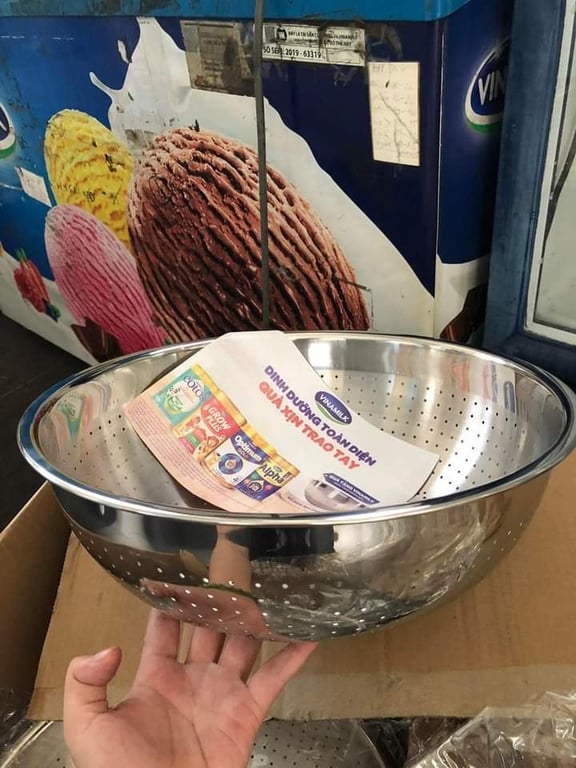 Một chiếc rổ inox five star