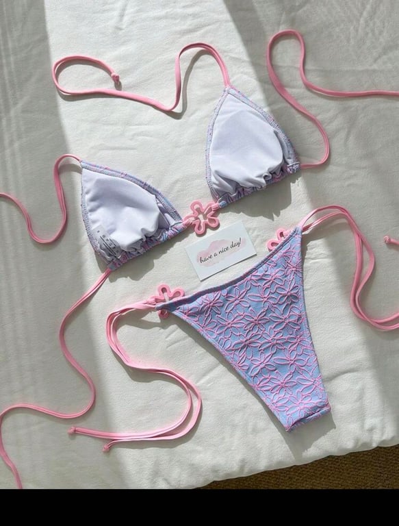 Bikini tím