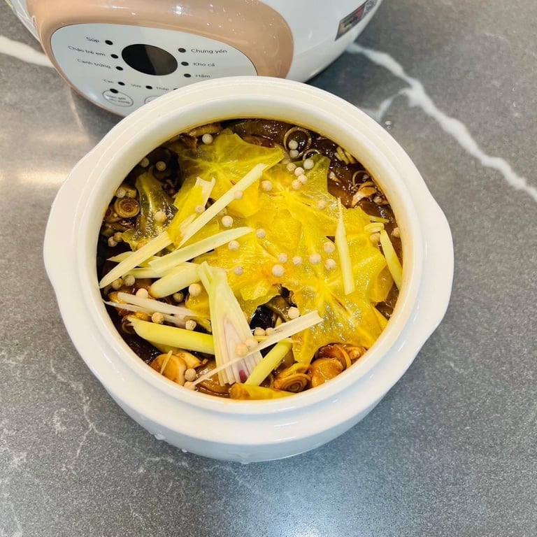 𝐍𝐨̂̀𝐢 𝐧𝐚̂́𝐮 𝐜𝐡𝐚̣̂𝐦 𝐔𝐧𝐢𝐞 𝐔𝐒𝐂𝟏𝟎𝐖