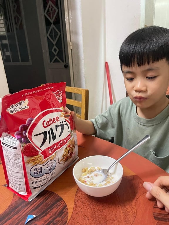 Ngũ cốc Calbee 750g Nhật Bản😋