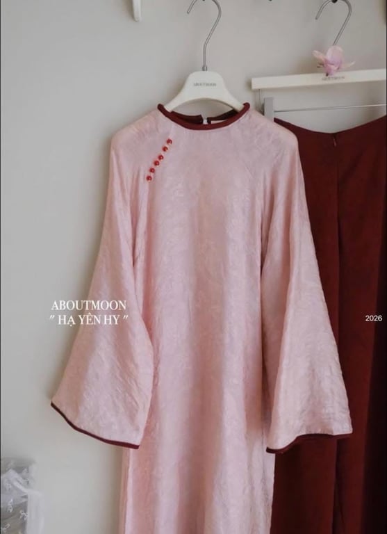 Áo dài nhũ hồng viền đỏ - freesize