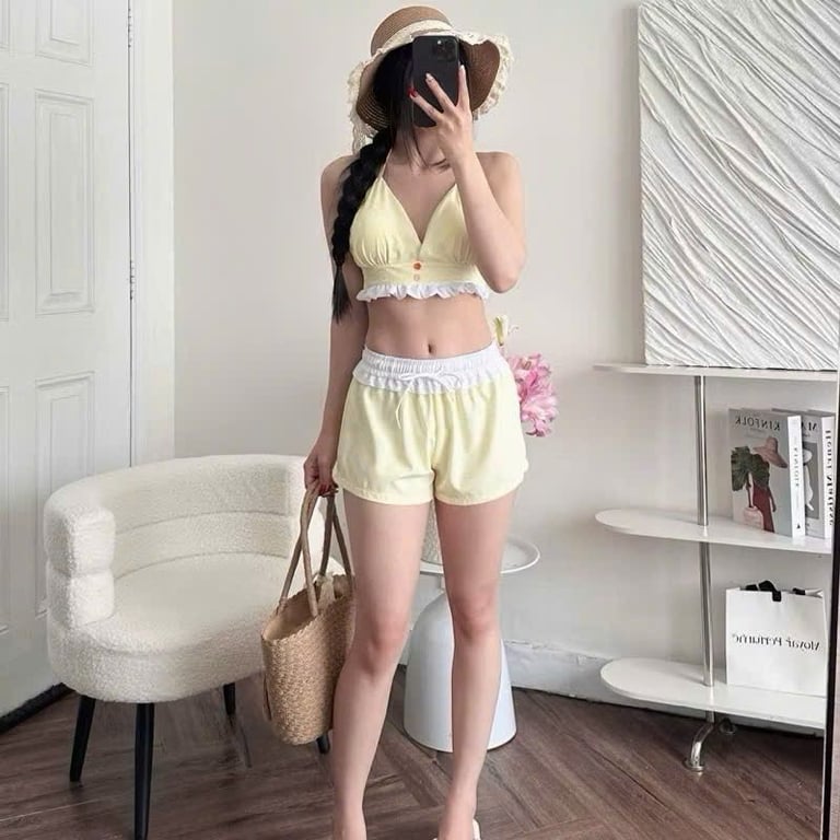 SB 2 món Áo Bra viền bèo ĐÍNH NÚT Kate sọc quần short