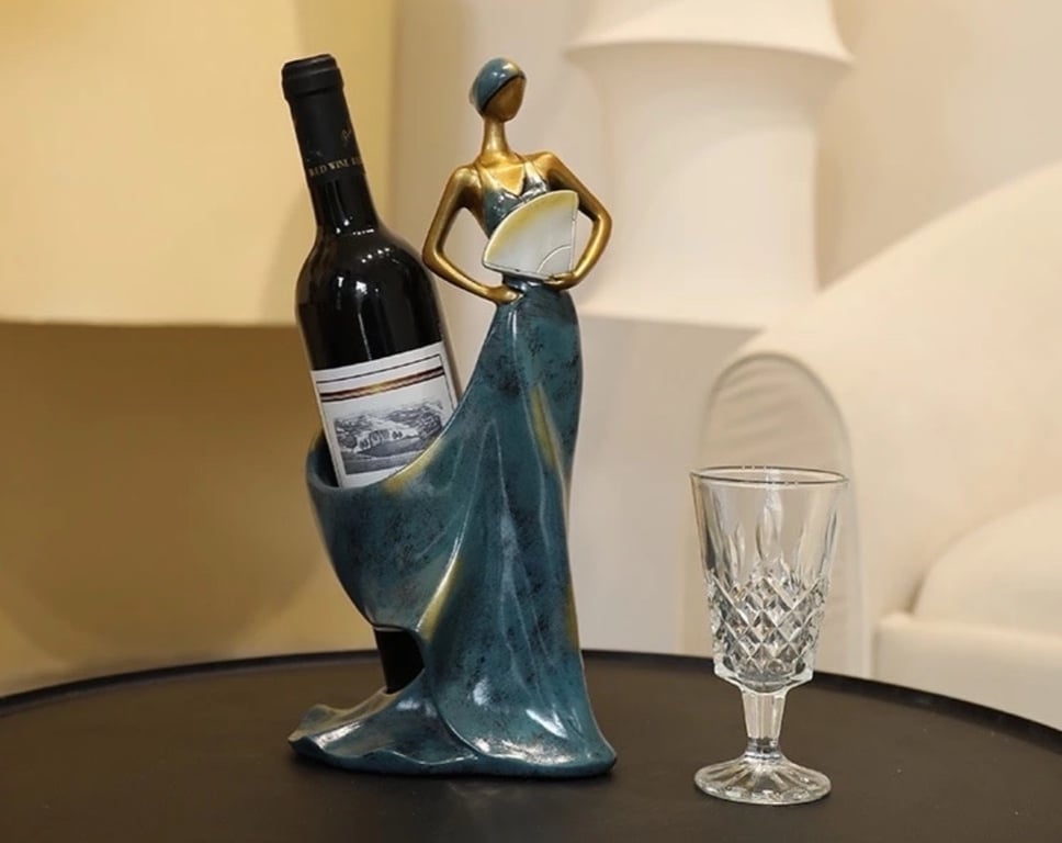 Giá đỡ rượu vang hình cô gái, màu Xanh, Đỏ