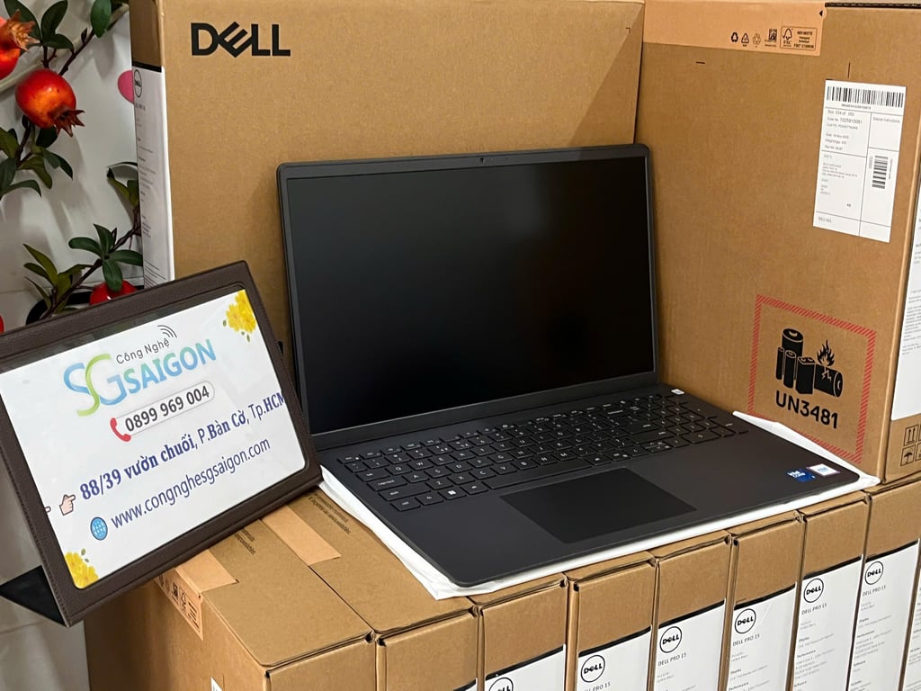 Laptop Dell Pro 15 Essential PV15250