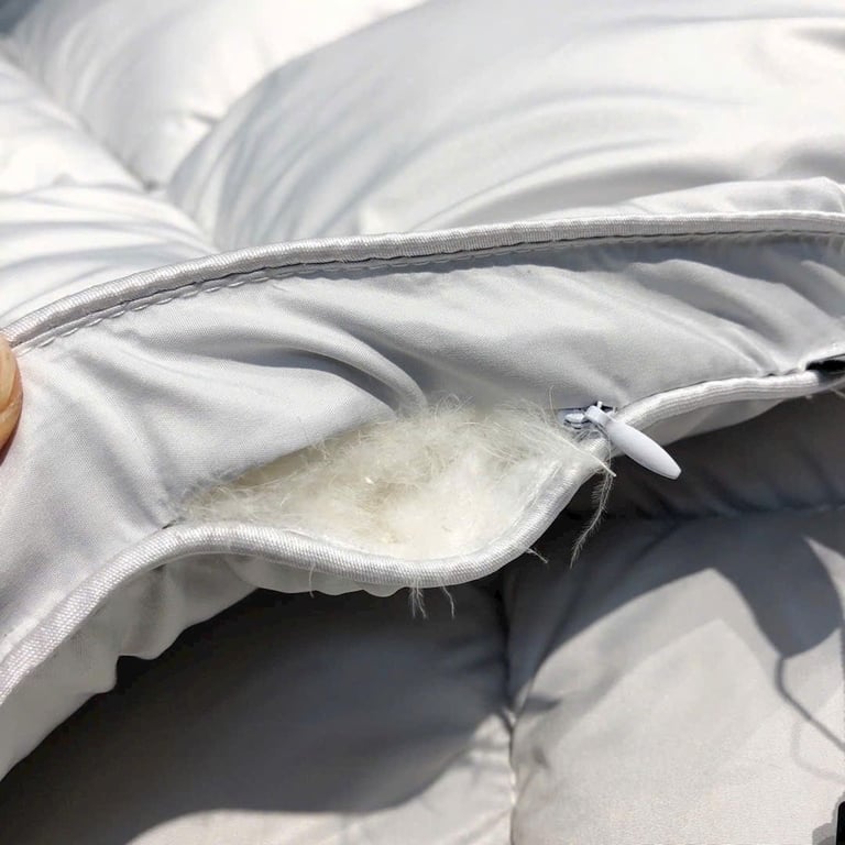 RUỘT CHĂN LÔNG VŨ HILTON NEW 2023