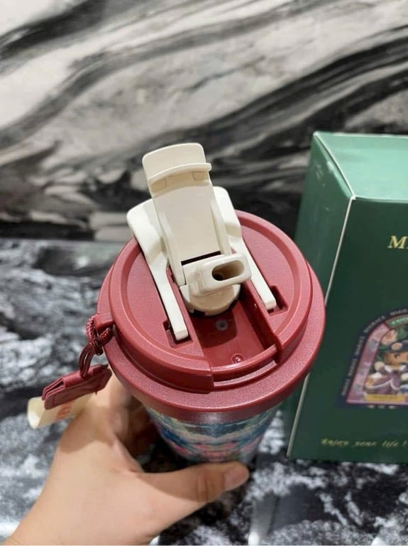 😍cốc giữ nhiệt Magrace Paris kèm ống hút với dung tích 500ml