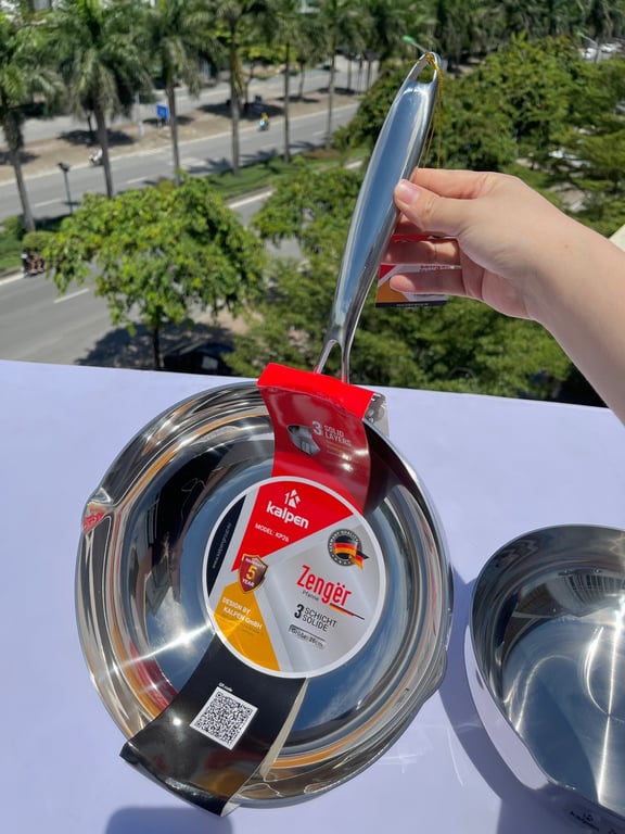 CHẢO INOX ĐÚC LIỀN KHỐI CÓ MIỆNG RÓT KALPEN ZENGER 20-24-26-28CM