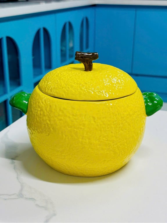 Em THỐ SỨ TRÁNG MEN VÀNG HÌNH QUẢ CAM 2.2L